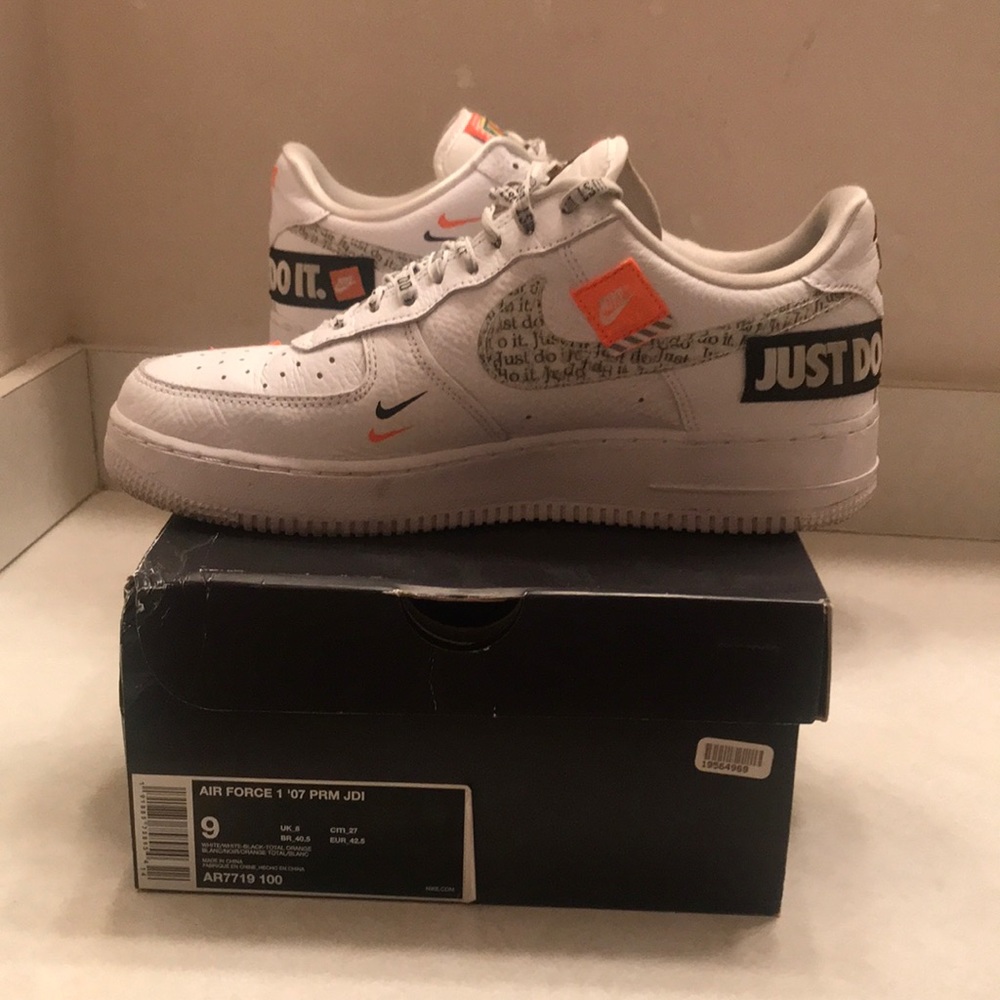 Airforce 1 - Picture 3 of 4
